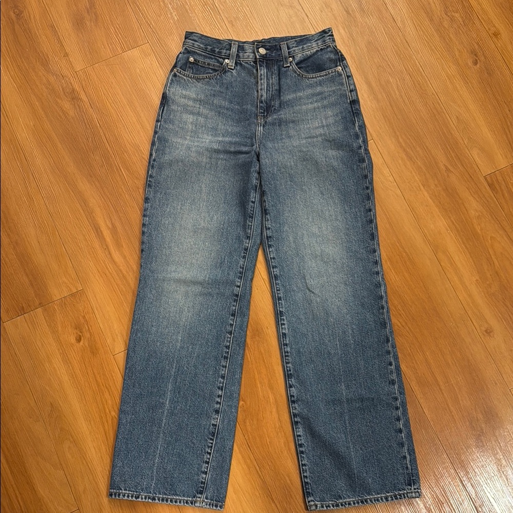 Uniqlo Women’s Wide Straight Jeans High Waisted
